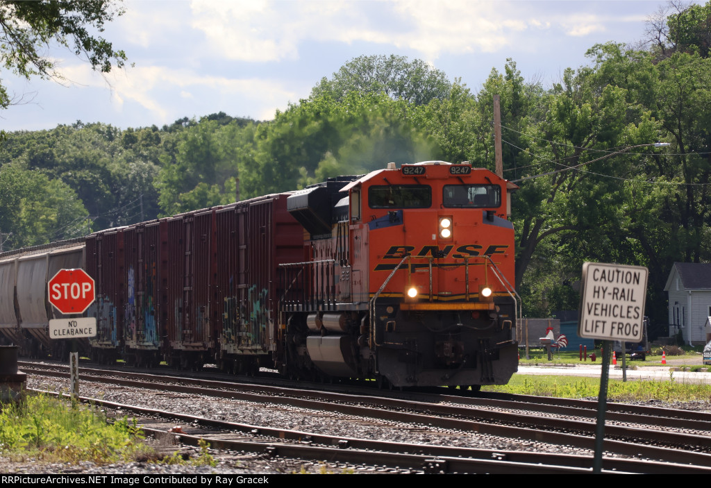 BNSF 9247